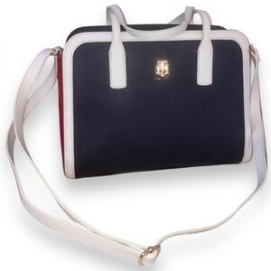 🌹Tommy Hilfiger color block shoulder bag with adjustable strap and handles